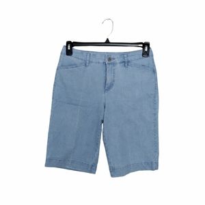 Jones New York Trouser Short Size 4  Used women's Bermuda blue & White summer